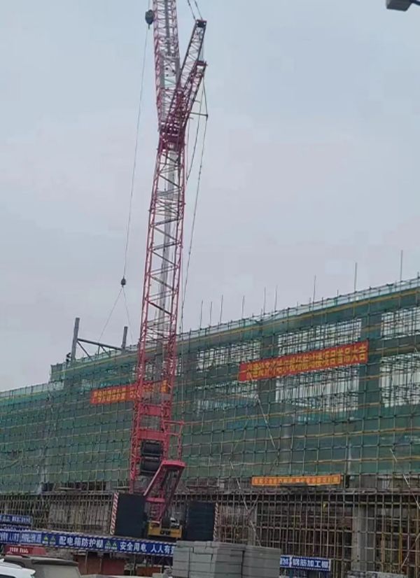 【重磅喜訊】一滕建設集團齊齊哈爾機場項目***吊儀式圓滿成功