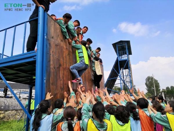 傳承事業報國心 續寫創業新篇章| 新材料公司總經理滕鯤被泰安市委市政府隆重表彰為“泰安市杰出企業家”