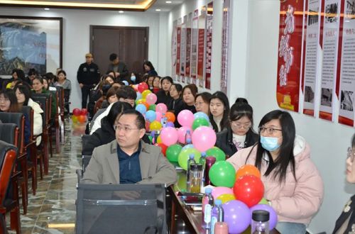 做情緒主人·享幸福人生——山東一滕集團舉辦“三八”婦女節專題講座