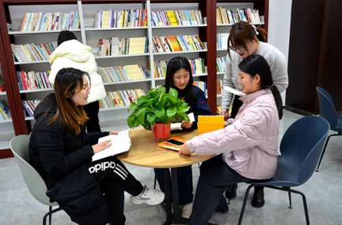 書香悅三八· 閱讀越美麗——山東一滕集團工會組織開展“書香三八”讀書活動