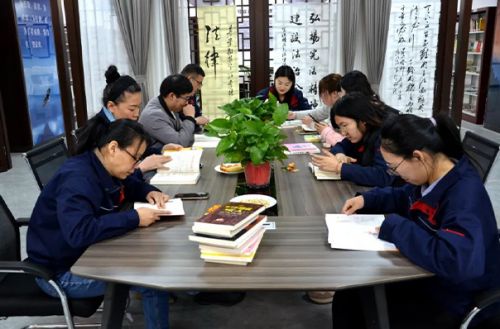 書香悅三八· 閱讀越美麗——山東一滕集團工會組織開展“書香三八”讀書活動