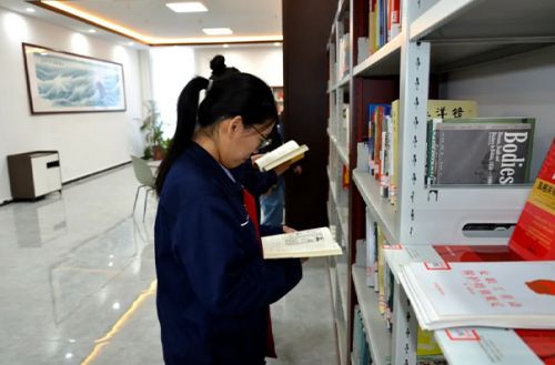 書香悅三八· 閱讀越美麗——山東一滕集團工會組織開展“書香三八”讀書活動
