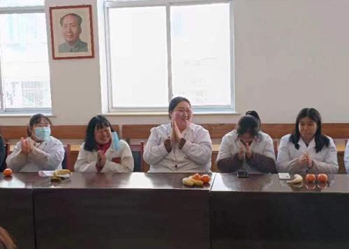 泰城醫藥公司舉辦三八婦女節座談會
