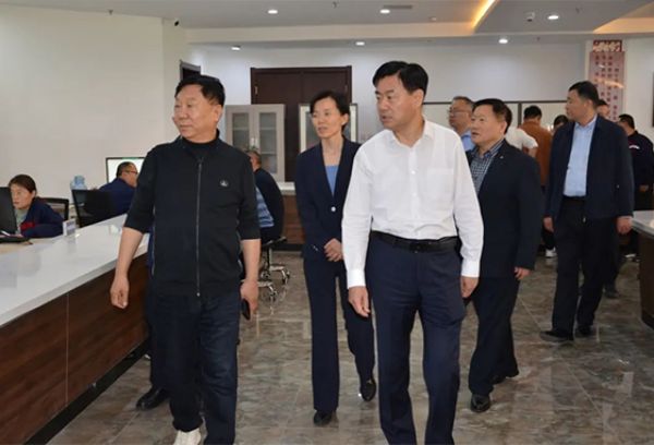 省住房城鄉建設廳黨組書記任海濤到一滕集團調研指導工作