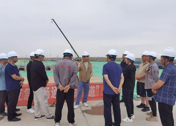 項目動態（十三）集團董事長赴寧東煤炭儲運基地調度項目進展