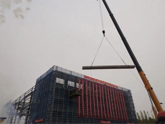 【快訊】一滕建設集團承建的東營恒昌項目迎來主體結構封頂，受到業主方高度贊揚！