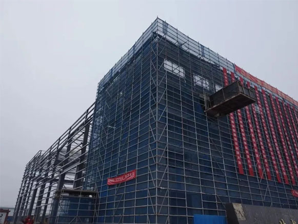 【快訊】一滕建設集團承建的東營恒昌項目迎來主體結構封頂，受到業主方高度贊揚！