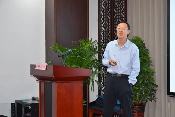 一滕集團舉辦第二期專題培訓班