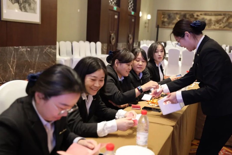 泰安一滕松峪酒店舉辦“三八”婦女節專題講座