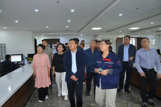 哈密市工商聯考察團到一滕集團參觀考察